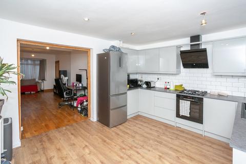 3 bedroom terraced house for sale, Briar Road, Watford, Hertfordshire, WD25