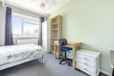 5 bedroom apartment to rent, Surbiton,  Surrey,  KT5