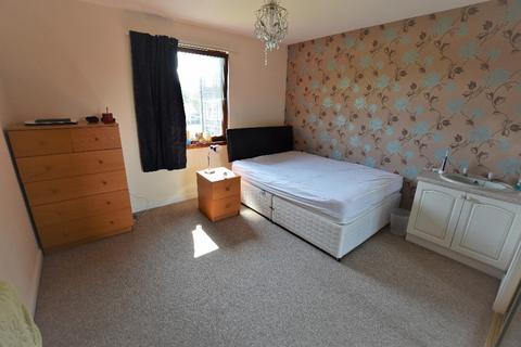2 bedroom flat to rent, Dunbar Street, Old Aberdeen, Aberdeen, AB24