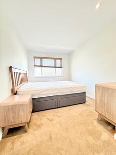 2 bedroom flat to rent, Mill Hill / London NW7
