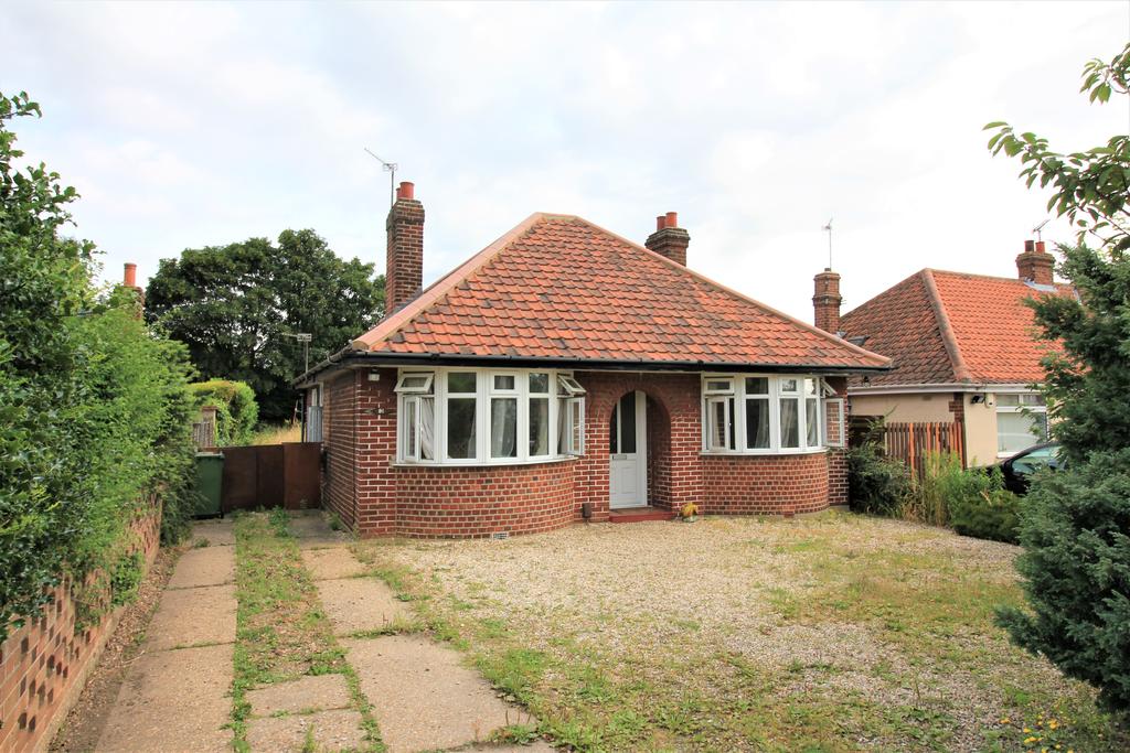 St Williams Way, Norwich NR7 2 bed detached bungalow £775 pcm (£179 pw)