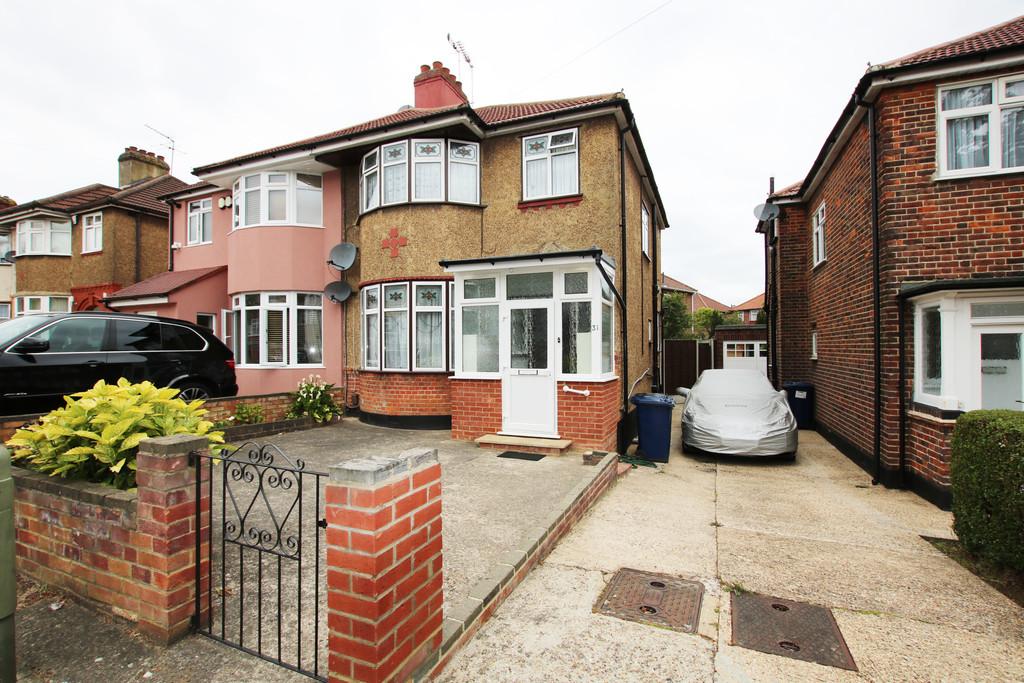 Woodfield Avenue, London 3 bed semidetached house £550,000