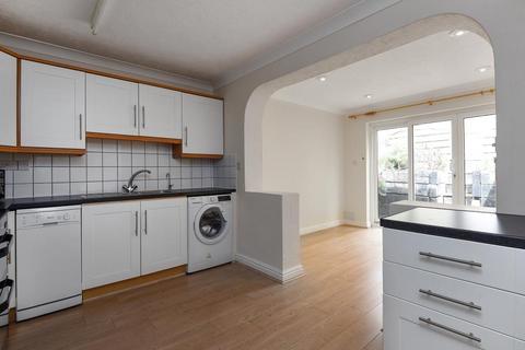 2 bedroom terraced house to rent, Leaver Road,  Henley,  RG9