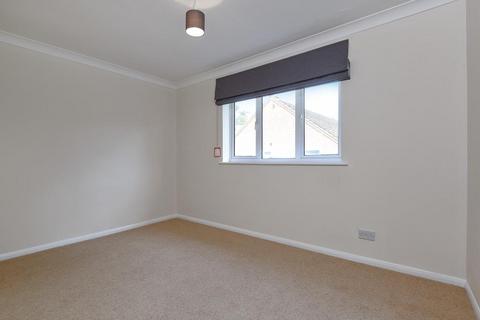 2 bedroom terraced house to rent, Leaver Road,  Henley,  RG9