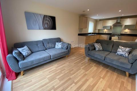 3 bedroom apartment to rent, Elmira Way, Salford M5