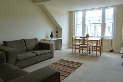 2 bedroom flat to rent, Queen Street, New Town, Edinburgh, EH2