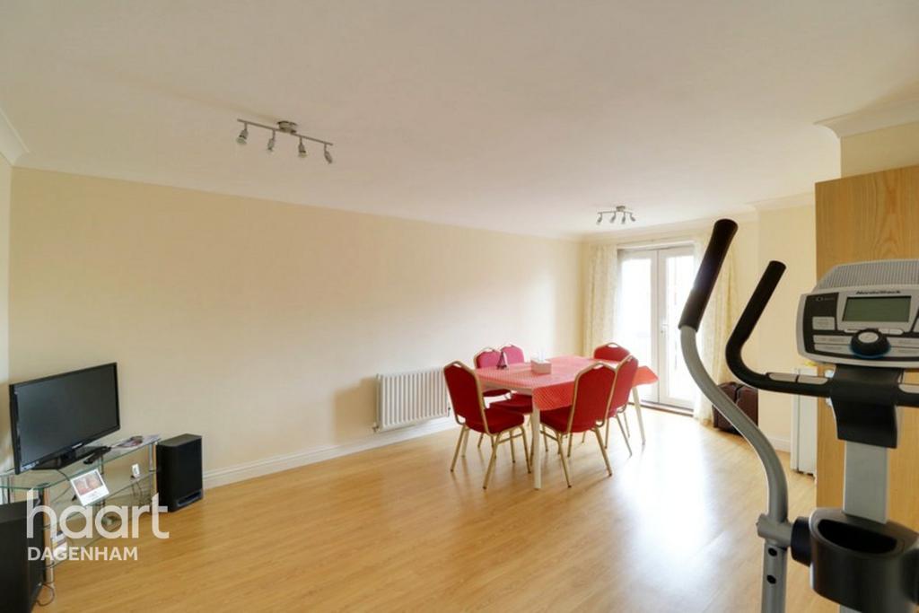 Tallow Close, Dagenham 2 bed flat £240,000