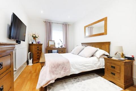 2 bedroom apartment to rent, Warren House, Beckford Close, Kensington, W14