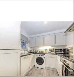2 bedroom apartment to rent - Benwell Court,  Sunbury on Thames,  TW16