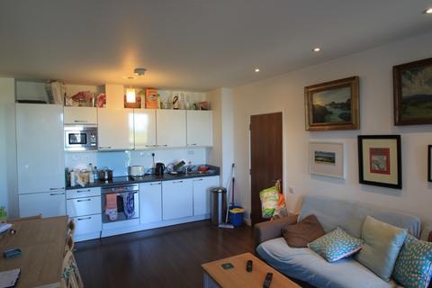 2 bedroom flat for sale, St Johns Hill, London SW11