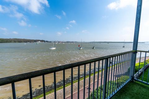 2 bedroom apartment to rent, Malin House, Rivermead, St. Mary`s Island, Chatham,Kent, ME4