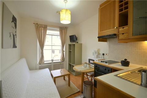 Studio to rent, Gloucester Street, Pimlico, London, SW1V