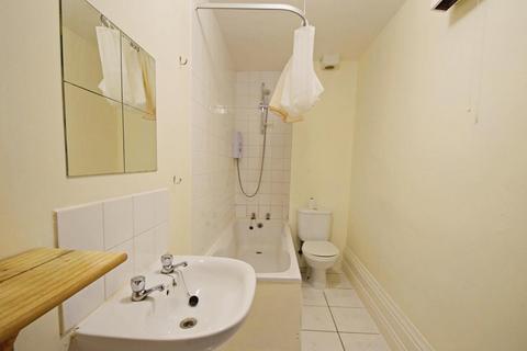 4 bedroom flat to rent, Bournemouth