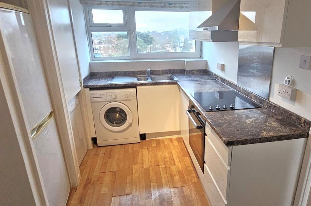 Apartment in London - More