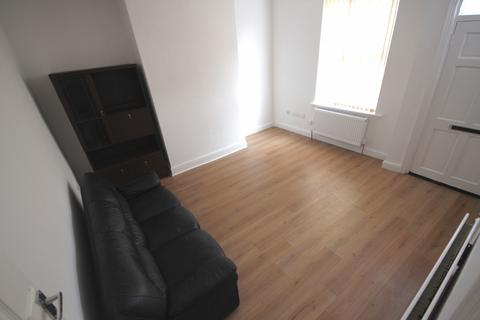 2 bedroom terraced house to rent, Walford Mount, Leeds, West Yorkshire, LS9