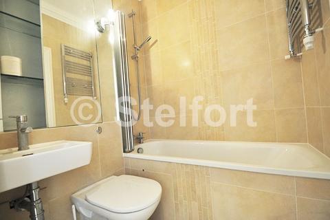 2 bedroom flat to rent, Holloway Road, London, N7