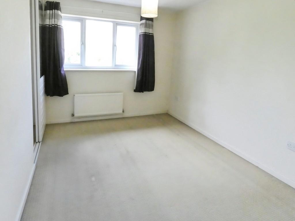 29fb8eb4-Bedroom