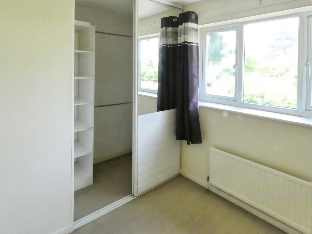 104df971-Bedroom 20further