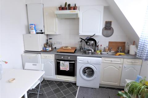 1 bedroom flat to rent, Roman Road, Bow, London E3