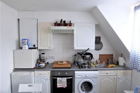 1 bedroom flat to rent, Roman Road, Bow, London E3