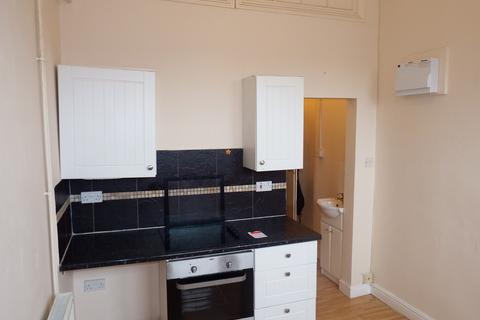 Studio to rent - North Quay, Great Yarmouth