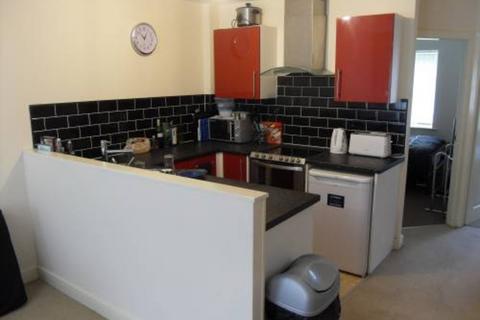 2 bedroom ground floor flat to rent, Sanderson Close, Off Ella Street, Hull