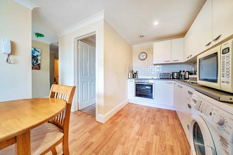 2 bedroom flat to rent, Haddington Road, Plymouth PL2
