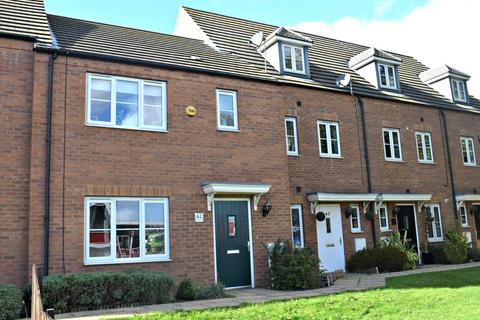 3 bedroom terraced house to rent, Robert Pearson Mews, Grimsby, North East Lincolnshire, DN32