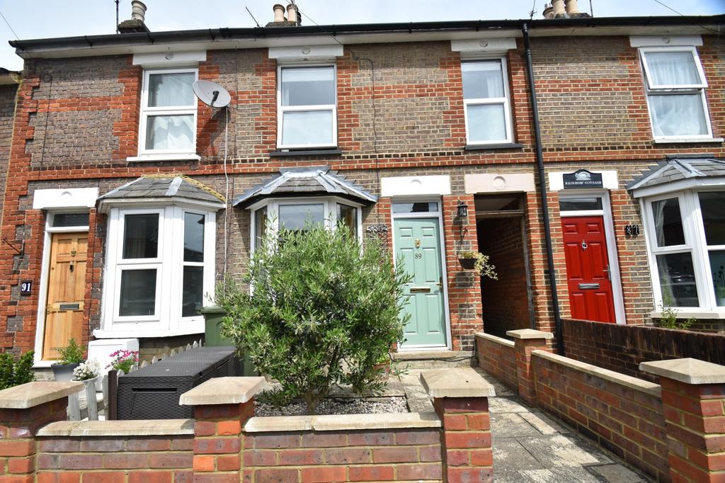Sunnyside Road, Chesham, HP5 3 bed terraced house £340,000