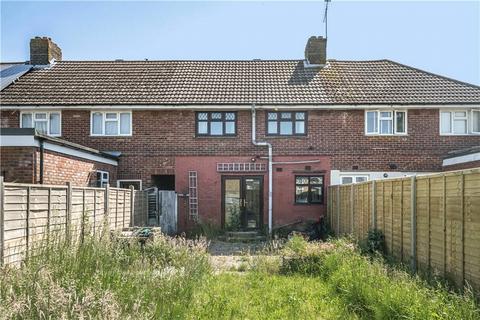 3 bedroom terraced house to rent, Kingsley Avenue, Englefield Green, Surrey, TW20