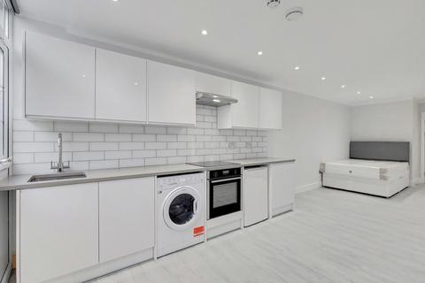 Apartment to rent, Beechcroft Avenue Avenue, London