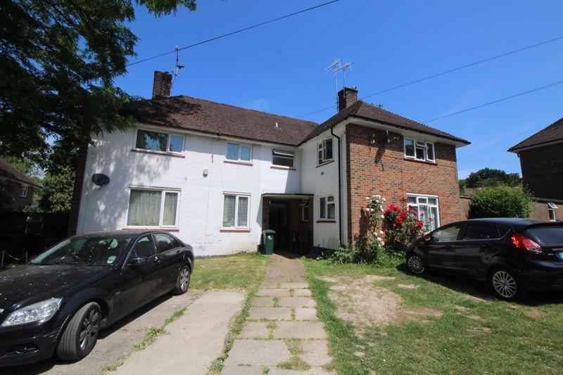 Pound Hill, Crawley 2 bed property £230,000