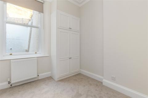 3 bedroom flat to rent, Queens Gate, South Kensington, London