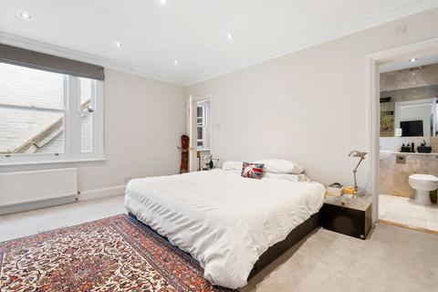 3 bedroom flat to rent, Queens Gate, South Kensington, London