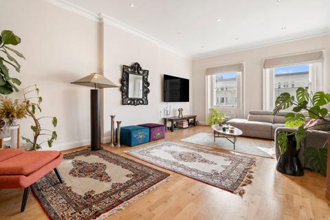 3 bedroom flat to rent, Queens Gate, South Kensington, London