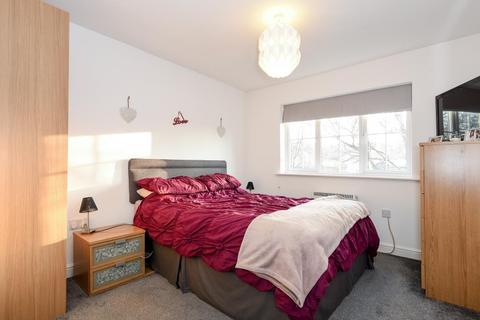 2 bedroom apartment to rent - Waterside,  Chesham,  HP5