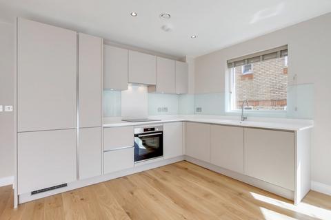 3 bedroom flat to rent, 640 Holloway road, Archway