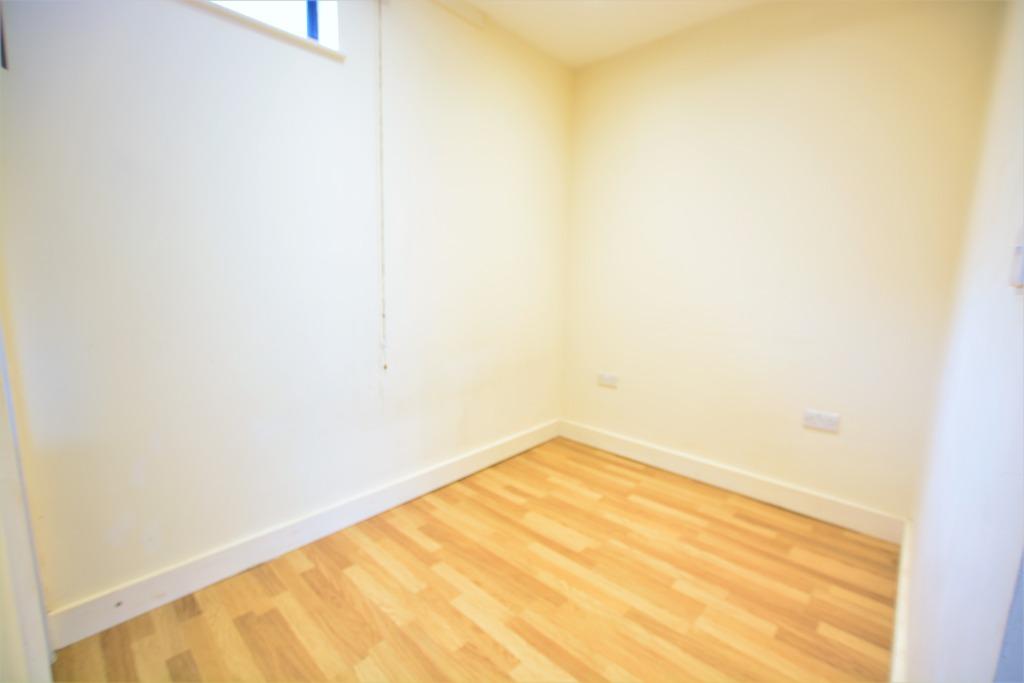 Apartment in Brighton, Round Hill - View 3
