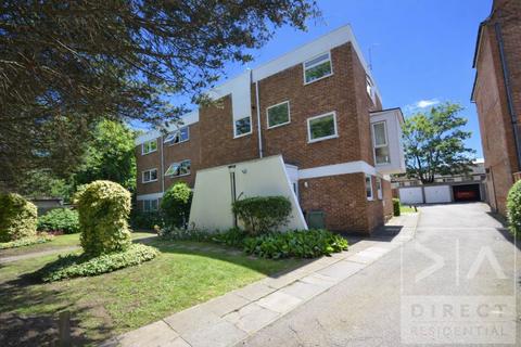 undefined, East Street, Epsom KT17
