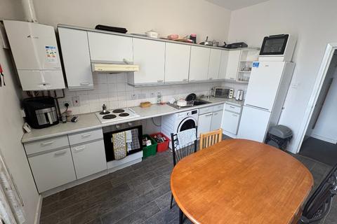 undefined, Duke Street, Dennistoun, Glasgow, G31