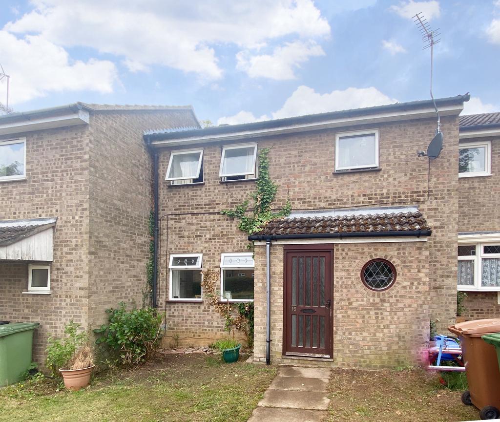 Manor House Close, Earls Barton, Northamptonshire NN6 3 bed terraced