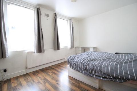 1 bedroom flat to rent, Settles Street, Aldgate E1