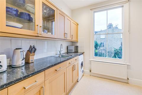 2 bedroom flat to rent, Eddiscombe Road, London