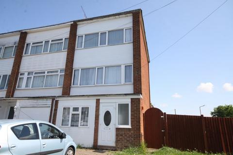 1 bedroom in a house share to rent, 66 All Saints Road, Sittingbourne