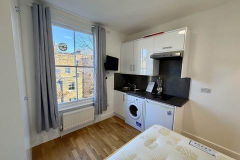 Studio to rent, Ifield Road, Chelsea SW10