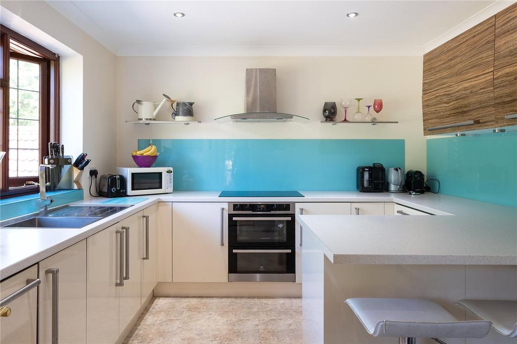 Manor Street, West Coker, Somerset, BA22 4 bed detached house £380,000