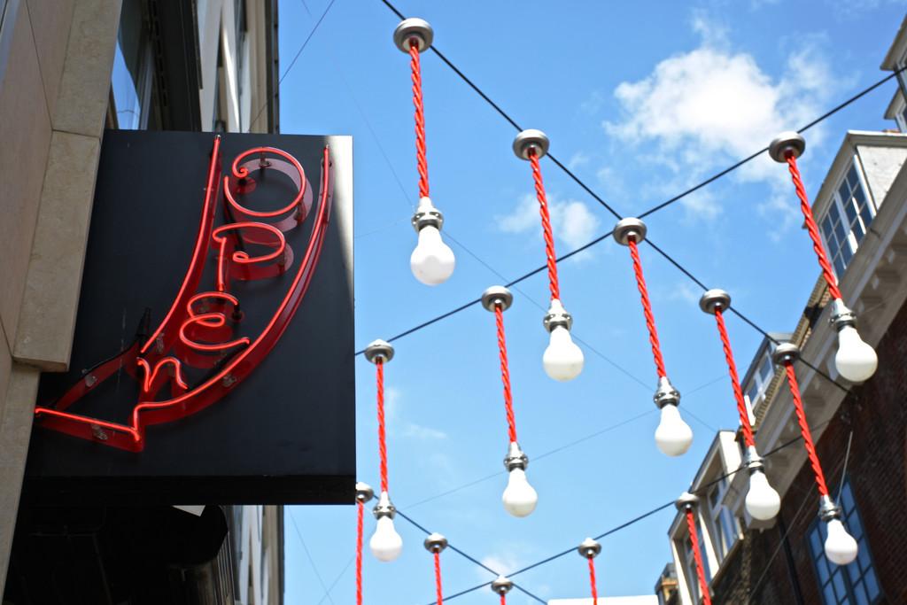 Tavistock Bow - Carnaby