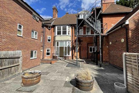 1 bedroom flat to rent, Stoneygate, Knighton Road LE2