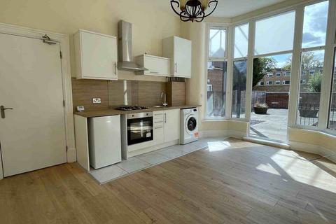 1 bedroom flat to rent, Stoneygate, Knighton Road LE2
