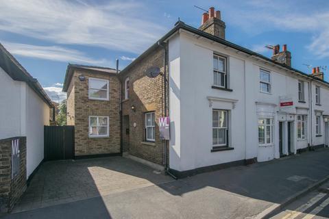 2 bedroom end of terrace house to rent, High Road, Broxbourne EN10